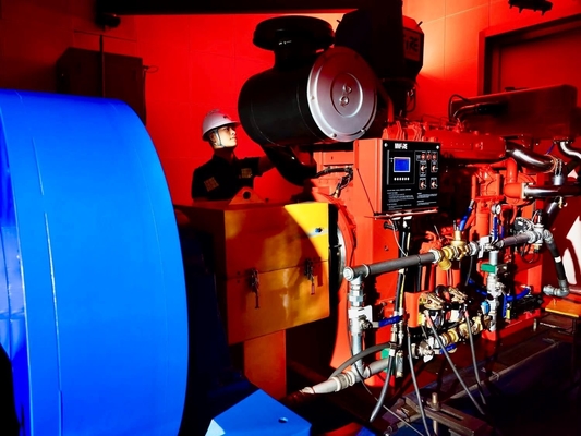 강력한 내구성 디젤 엔진 화재 펌프 드라이버 및 연료 탱크 용량 50-550 갤런 1250GPM